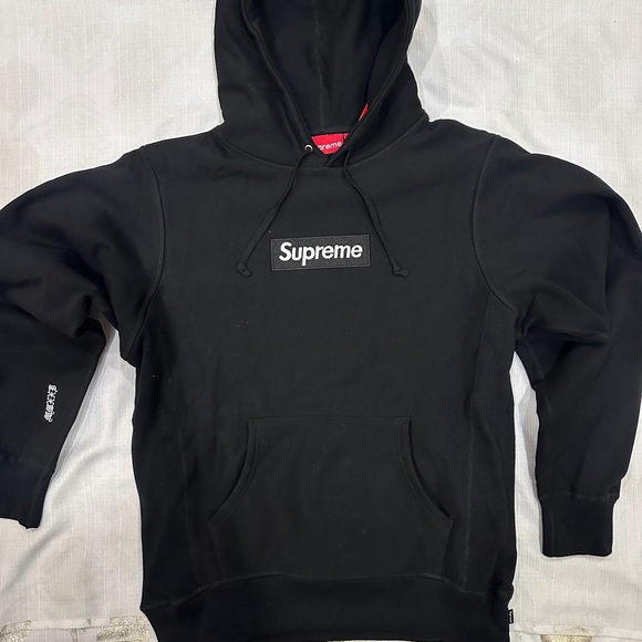 Supreme Black Hoodie Sweater for Men